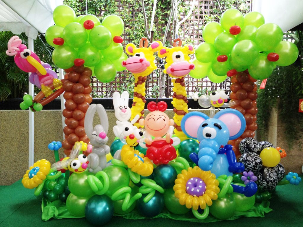 Premium-Garden-Balloons-Backdrop-Display-1024x768