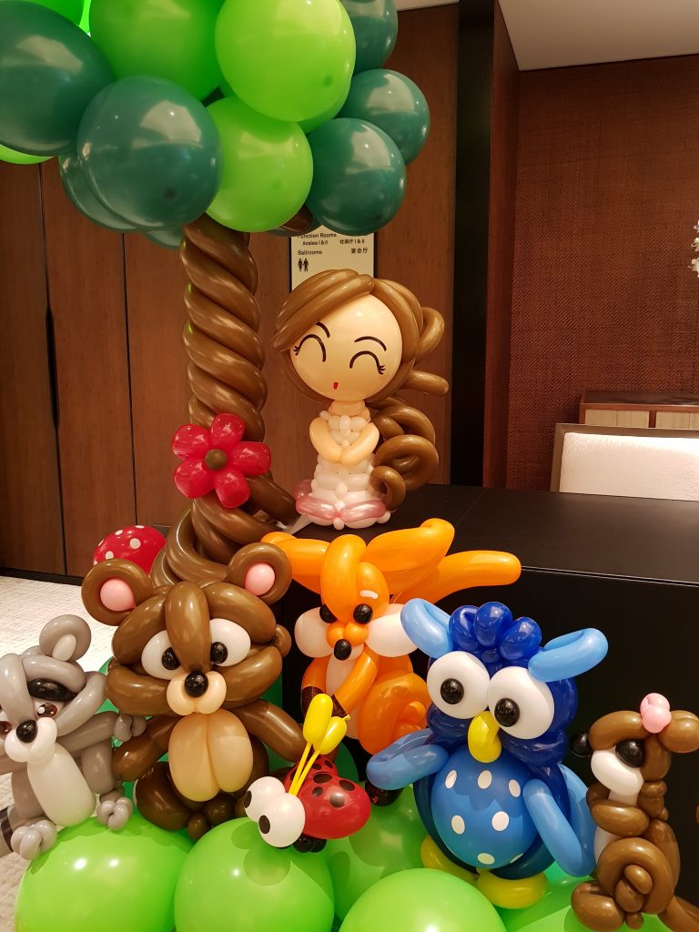Woodland Theme Balloon Decoration For Wedding Celebration