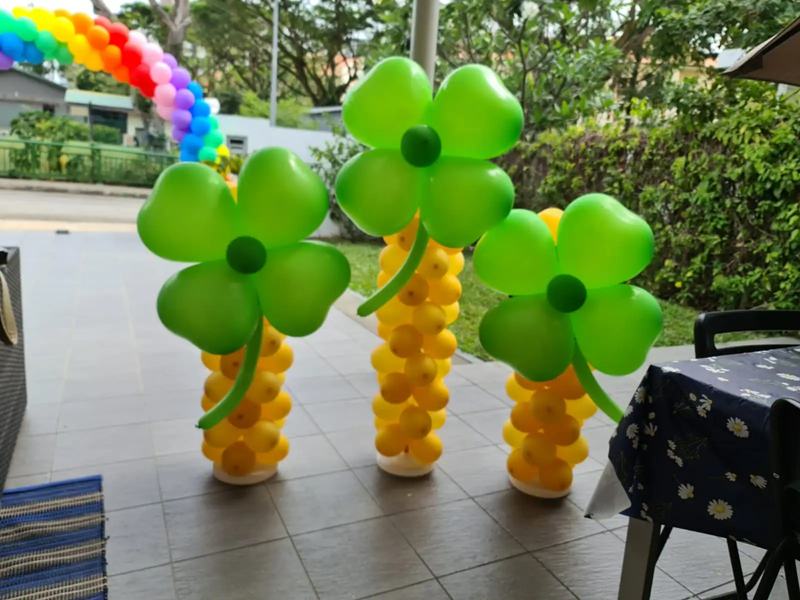 Home Birthday Party With St Patrick’s Day Theme Balloon Decoration