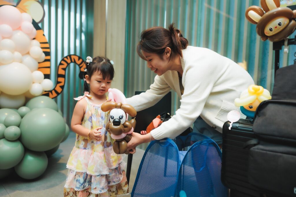 Balloon Sculpting birthday party 3