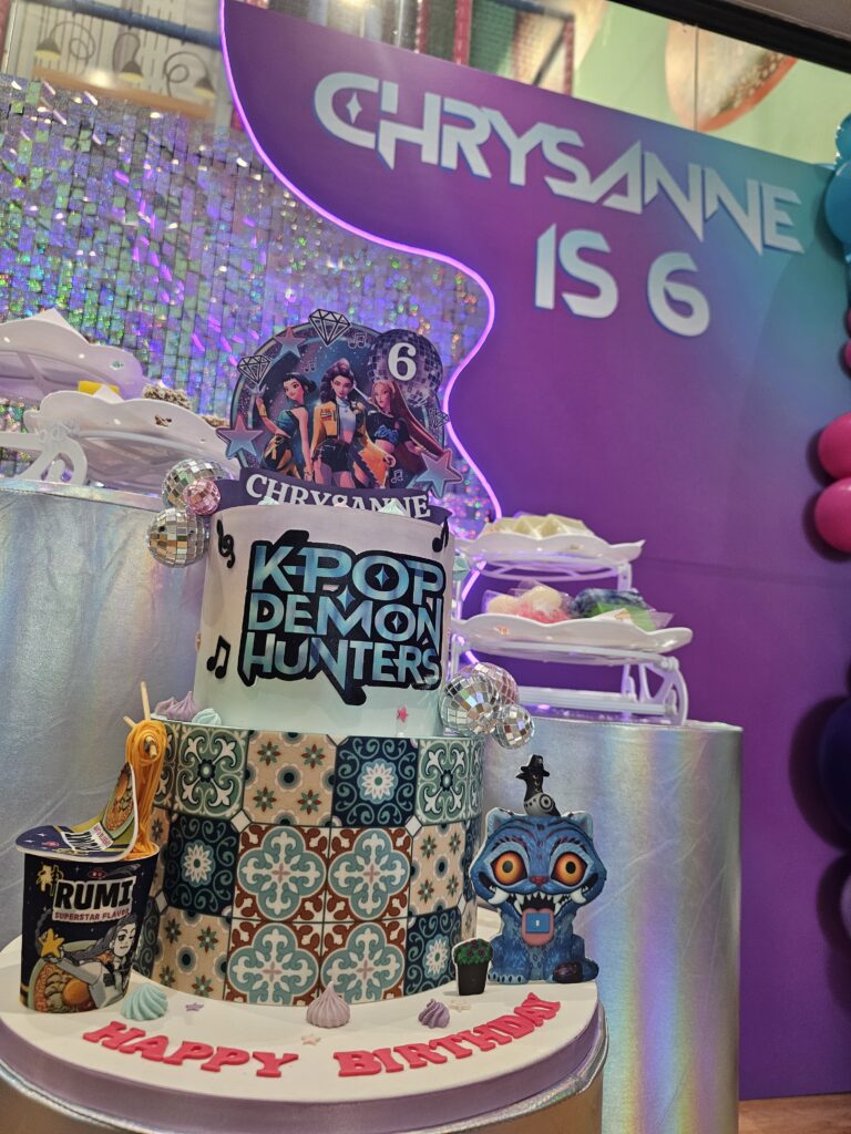 balloon decoration for birthday parties Singapore with LED panel
