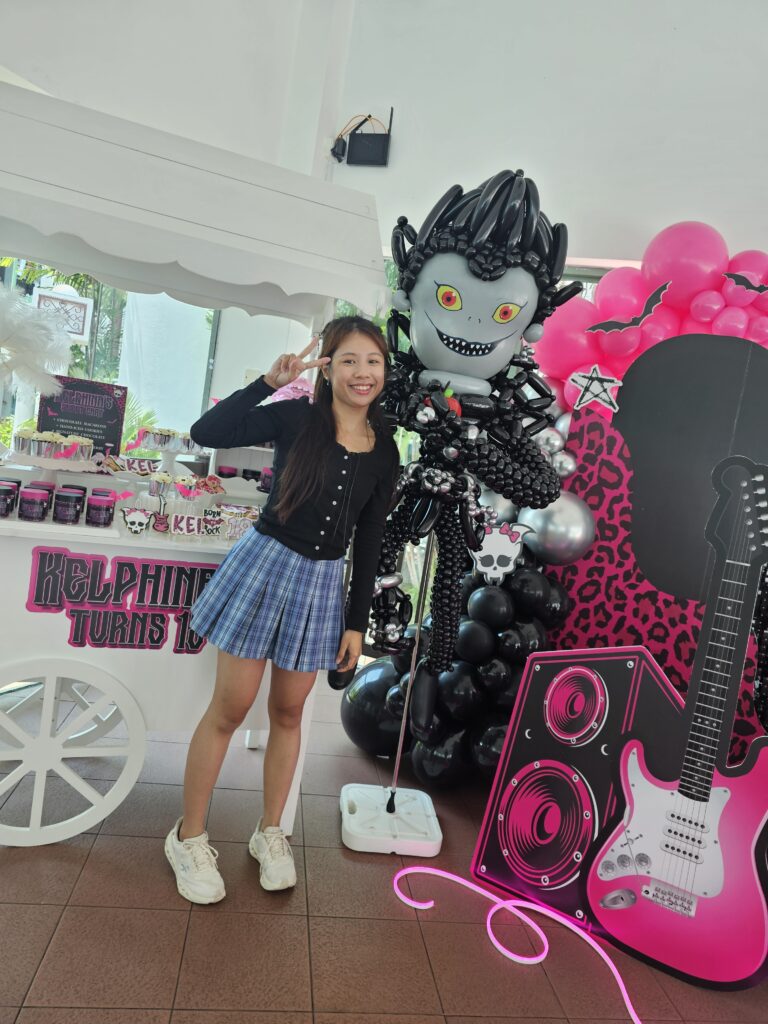 Lifesize Ryuk Balloon Sculpture Singapore | Death Note Balloon Art by Jocelyn Balloons